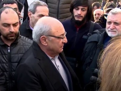 Մասնակցել ընտրություններին, կլինի խայտառակություն, դա կնշանակի լեգիտիմացնել ողջ այս դավաճանությունը. Վազգեն Մանուկյան