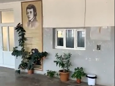 Նախարարությունը թքած ունի, ծնողները կարող են երեխաներին մասսայական հանել դպրոցից. Աբովյանի թիվ 1 դպրոցի ուսուցիչ
