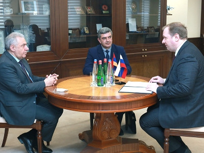 Վաղարշակ Հարությունյանն ընդունել է «Հարավկովկասյան երկաթուղի» ՓԲԸ գլխավոր տնօրեն Ալեքսեյ Մելնիկովին