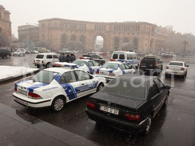 Հանրահավաքից առաջ ոստիկանությունը մեծ ուժեր է կենտրոնացրել քաղաքի կենտրոնական փողոցներում (ֆոտո)