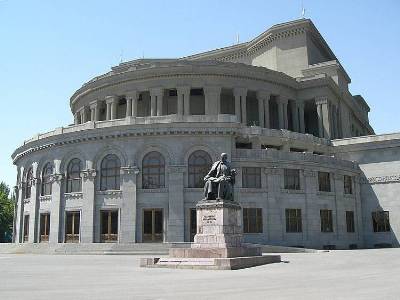 «Հրապարակ». Ծռերը 2 ամսով Ազատության հրապարակը «բրոնյա» են արել, բացառությամբ մարտի 1-ի