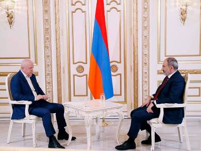 Armenia PM Pashinyan gives interview to well-known journalist