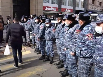 Armenian police clarify: Yerevan rally participant receives bruise