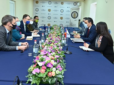Գերիների անհապաղ վերադարձի հարցը ՄԻՊ-ը ներկայացրել է Եվրամիության հատուկ ներկայացուցչին