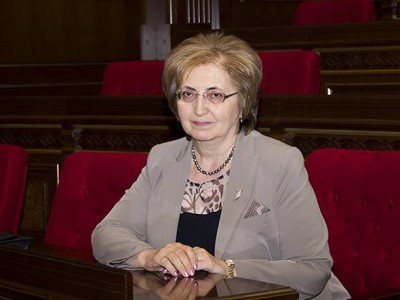 ՍԴ նախկին անդամ Ալվինա Գյուլումյանը դատի է տվել ՀՀ սոցապ նախարարությանն ու ՍԱՊԾ-ին