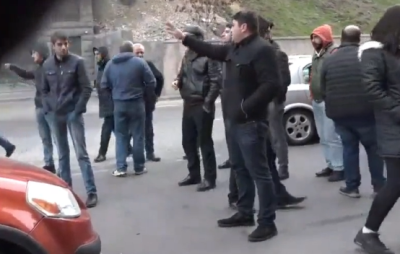 Citizens carry out civil disobedience action in Yerevan
