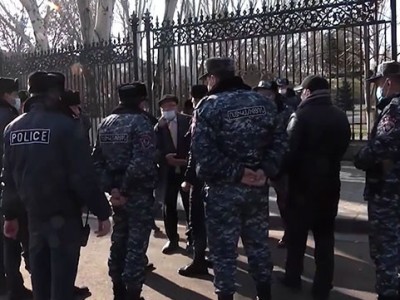 Aysor.am: На проспекте Баграмяна в Ереване напряженная ситуация