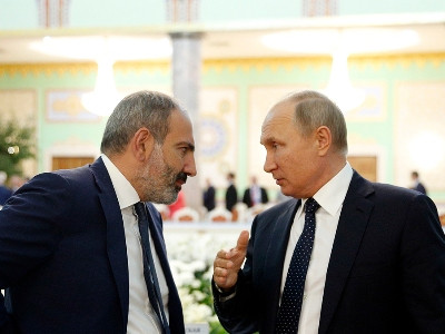 В Кремле прокомментировали расхождения в пресс-релизах  Москвы и Еревана о беседе Путина и Пашиняна