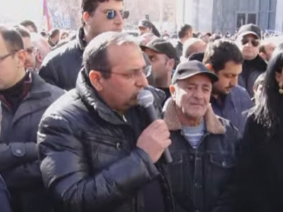 Требующие отставки Пашиняна граждане дошли до здания МИД и обратились к сотрудникам Министерства