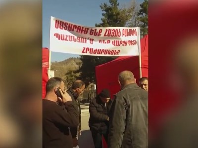 Citizens of Armenia's Kapan set up tents in front of Syunik Province governor's office, demand PM's resignation