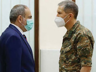 Никол Пашинян упорствует: Проект указа об отставке начальника Генштаба вновь направлен президенту