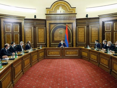 Armenia PM chairs Security Council meeting