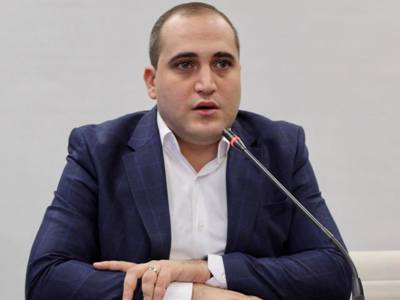 Էդմոնին ասեք՝ իրեն կապիտուլյանտի հետ փաթեթավորելու ենք ու ճանապարհ դնենք դեպի պատմության աղբանոց.Նարեկ Սամսոնյան