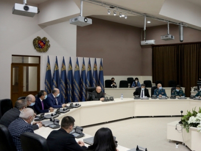 Armenia emergency situations minister introduces newly appointed director of the Rescue Service