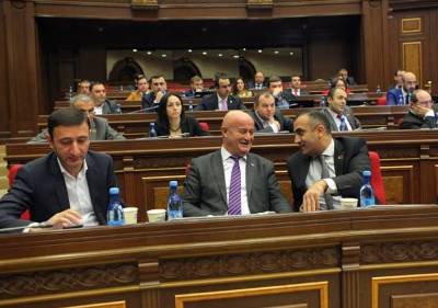 Newspaper: Armenia ruling bloc members are against returning to semi-presidential system