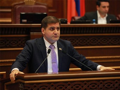 «Անկախ» պատգամավորը հայտարարեց իր հասցեին սպառնալիքների մասին եւ սպառնաց իրեն վիրավորողներին