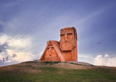 Newspaper: Armenia PM, his political team "have no face" to head for Artsakh