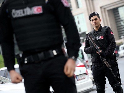 Генпрокуратура Анкары выдала ордера на арест 40 человек, подозреваемых в связях с проповедником Фетхуллахом Гюленом