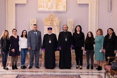 Catholicos of All Armenians hosts teachers and alumni of Yerevan-based Naggashian Children's Home
