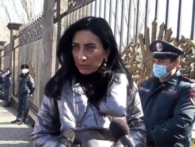 Арпине Ованнисян: Это доказательство того, что Алиев крепко схватил Пашиняна за горло