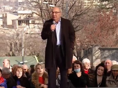 Вазген Манукян: Армия должна сказать: «Я плевать хотела на ваши приказы»