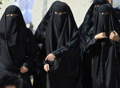 Switzerland hosts referendum to ban wearing clothing that hides face