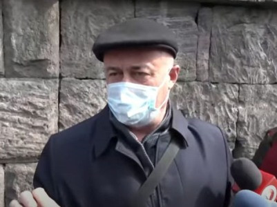 Депутат от правящего в Армении блока чуть не подрался с протестующим