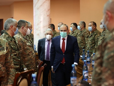 Сатановский: Пашиняну армия не нужна, нужно армию обезглавить