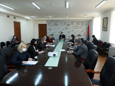ԿԳՄՍ փոխնախարարները հանդիպել են բուհերի արտաքին կապերի պատասխանատուների հետ