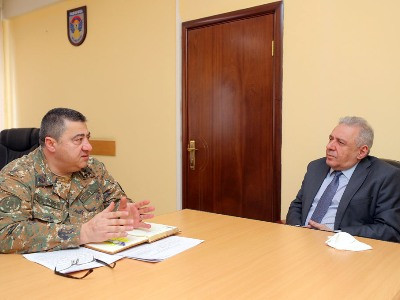 Armenia defense minister meets with leadership of Armed Forces Military-Medical Department