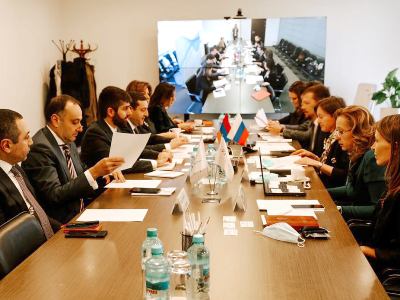 Էկոնոմիկայի փոխնախարարը հանդիպել է հայ և ռուս գործարարների հետ