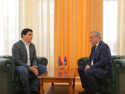 Artsakh parliament hosts Armenia representative to ECHR