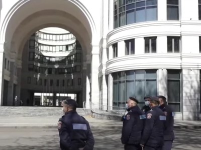 Protest begins at Armenian MFA building demanding Pashinyan's resignation