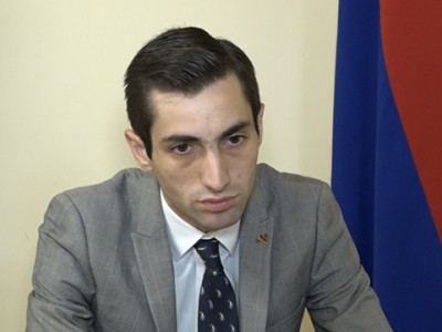 Եթե վաղը ավագանին չհաստատի բյուջեի հաշվետվությունը, քաղաքապետը օրենքի ուժով պետք է դնի իր հրաժարականի հարցը. Խաժակյան