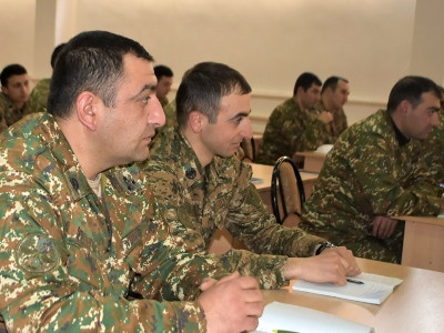 Armenian army's fourth military formation conducts training sessions for communication units' commanders