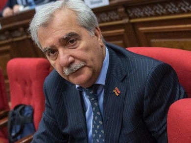 Լրագրողը դիմել է ԱԺ նախագահին՝ պատգամավոր Ա. Քոչարյանի կողմից էթիկայի կանոնների կոպիտ խախտման փաստը քննարկելու պահանջով