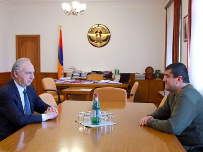 Karabakh President receives representative of Armenian Evangelical Union of Eurasia Rene Levonian