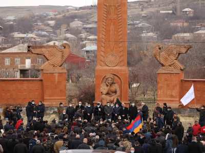 Armenia PM arrives in Aragatsotn Province