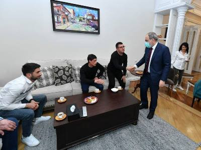 Armenia PM's wife: Today we hosted another group of soldiers who were injured during the war