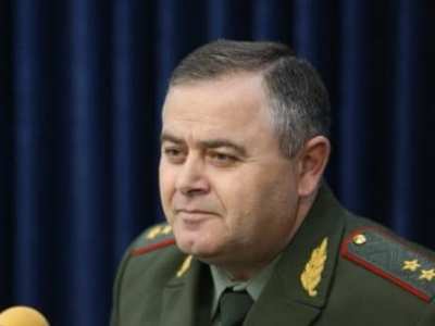 Խոնարհ հարսիկի դեմքով այս «գեներալն» ուղիղ պատասխանատվություն է կրում ՀՀ ԶՈՒ կազմաքանդման համար. Ղազինյան