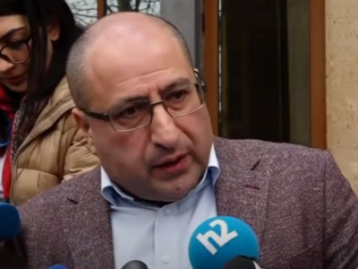 Ռոբերտ Քոչարյանի եւ մյուսների գործը ճնշման տակ է. փաստաբան