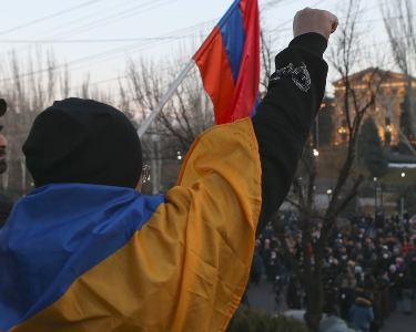 Движение по спасению Родины: Начинается новая волна политических акций, проспект Баграмяна открывается