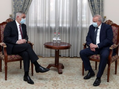 Armenia Deputy PM receives Russia Ambassador