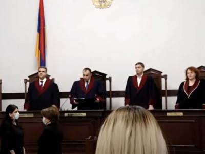 ՍԴ-ն հրապարակում է Ռոբերտ Քոչարյանի եւ դատարանի դիմումների վերաբերյալ որոշումը