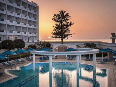 Netherlands to send 200 people on vacation to Greece to see if tourism is possible during pandemic