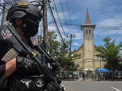 Details of bombing at Catholic Church in Indonesia: 2 suicide bombers killed, 14 people injured