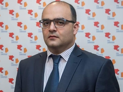 Ապաշրջափակման հարցում Երեւանի ու Բաքվի շահերի միջեւ հավասարության նշան դնելը էժանագույն պոպուլիզմ է. Վահե Դավթյան