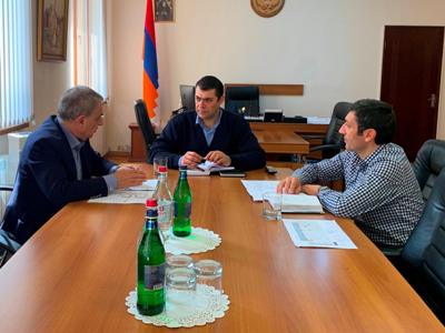 Karabakh health minister meets with healthcare specialists from Armenia