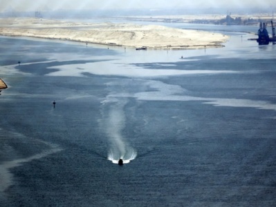 Egypt to buy appropriate equipment to avoid re-closure of Suez Canal