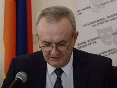 Որեւէ մեկը չի կարող դասախոսին կամ ուսանողին պարտադրել գալ դասի՝ հաշվի առնելով համաճարակը. նախարար